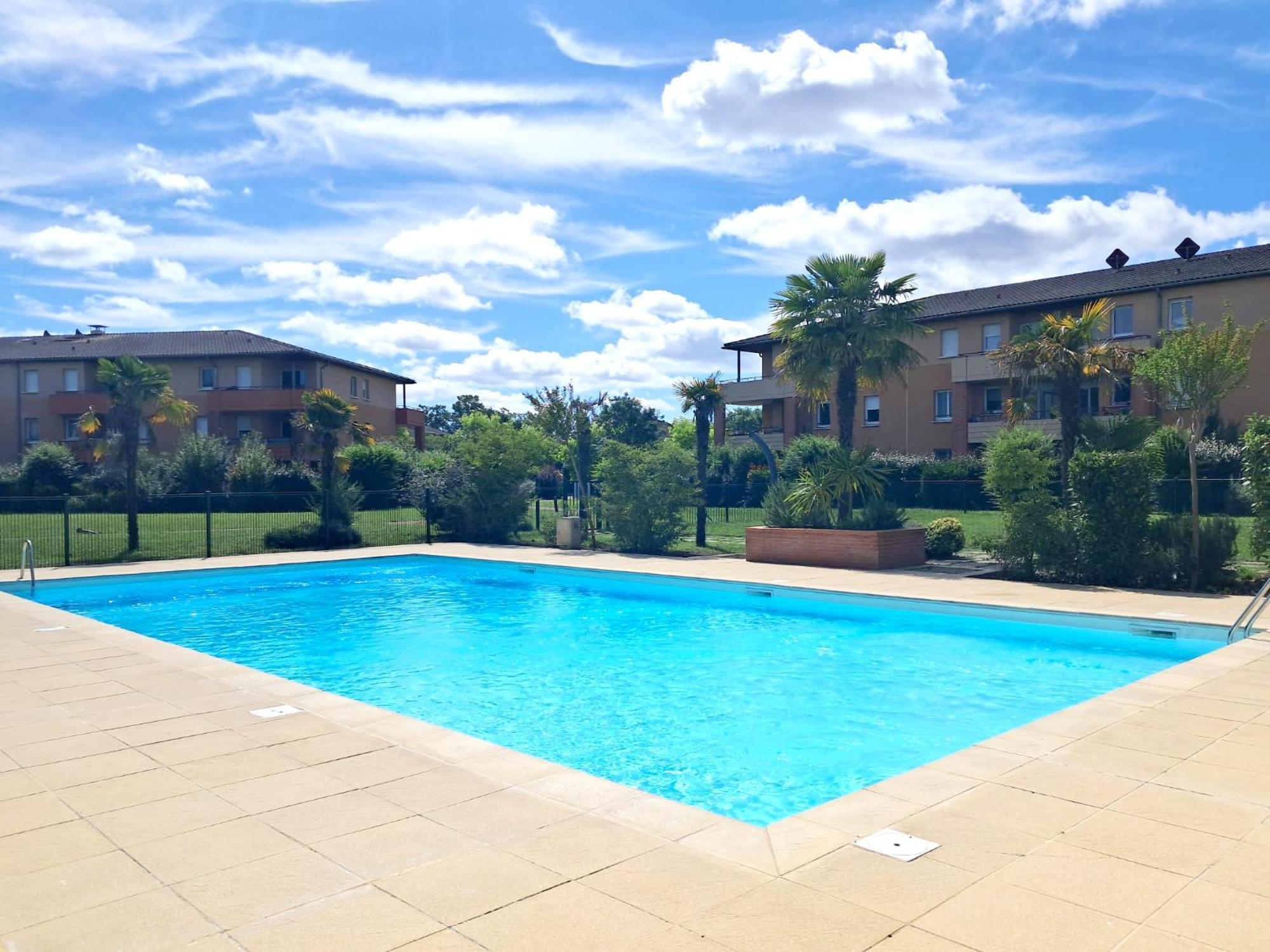 モントーバンLe Montauriol - Logement Avec Terrasse - Piscine -Tennis - Place De Parking Priveeアパートメント エクステリア 写真